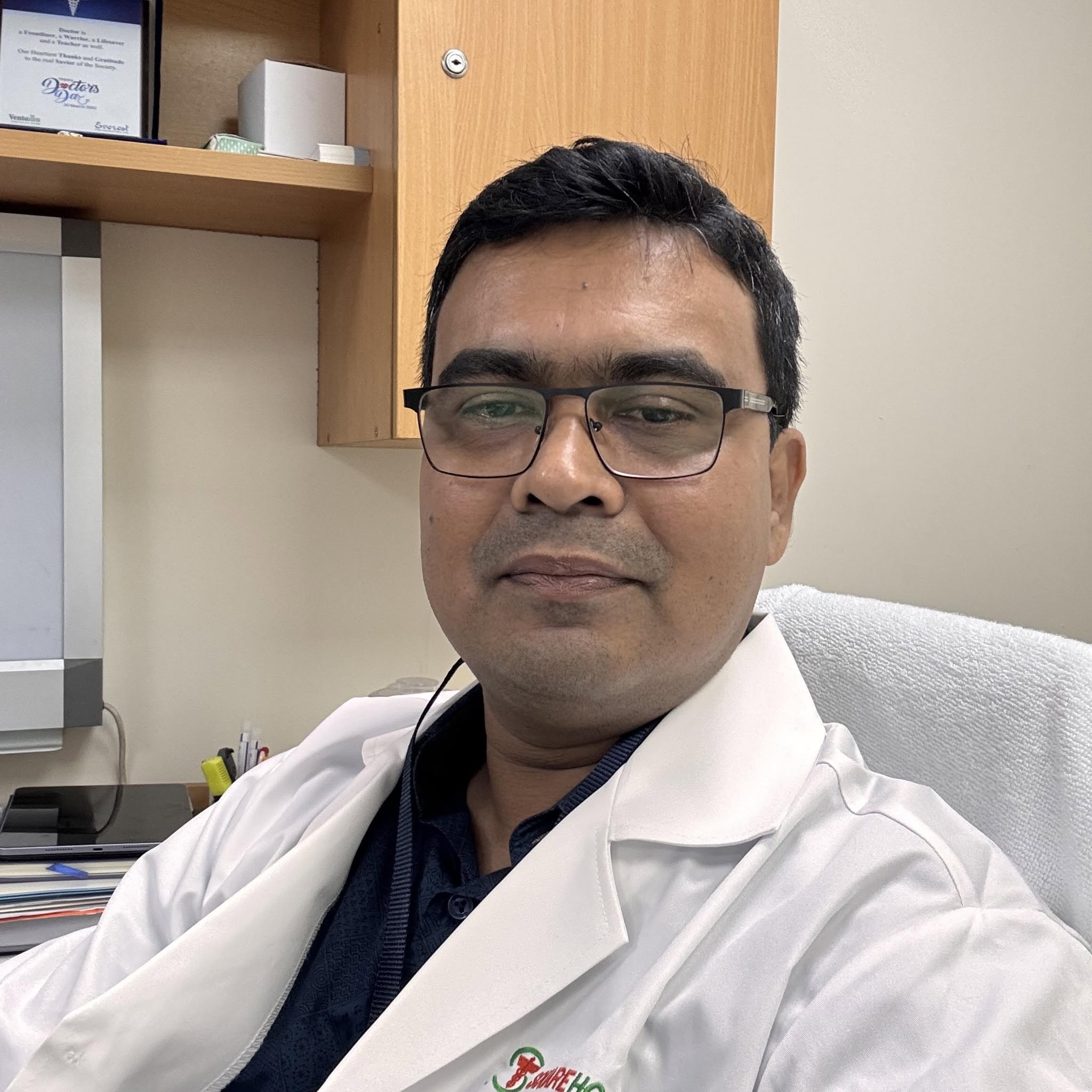 ডা. মোঃ আশরাফুল হক চৌধুরী — অনকোলজিস্ট